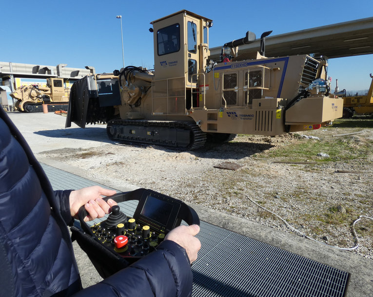 TRENCHER RADIO CONTROL SYSTEM